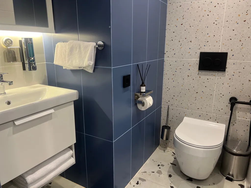 Апартаменты у Часовой башни голубые