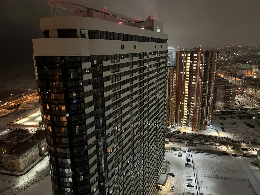 Евродвушка с прекрасным видом на поля и шоссе