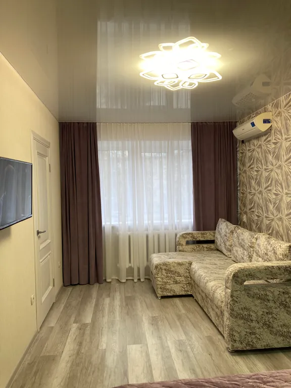 Апартаменты на площади Ленина