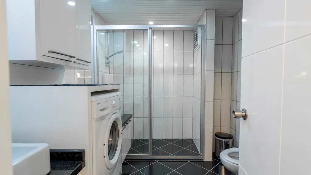 2BD Flat 50m to the Beach