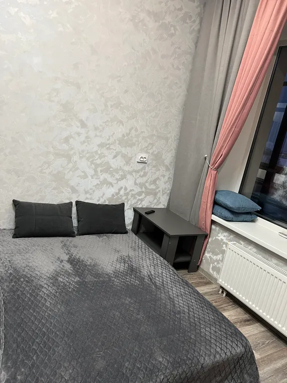 Уютная квартира с новым ремонтом с видом на взлётную полосу