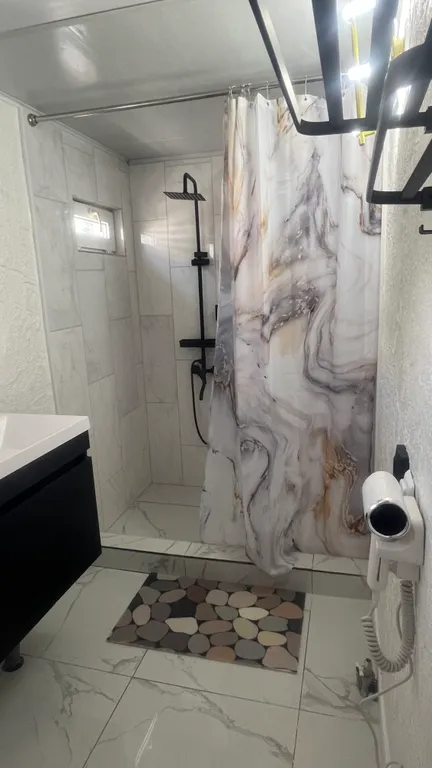 Четырехкомнатная квартира у моря 250 метров