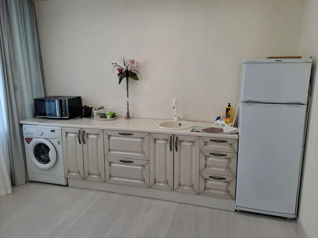 1-комнатная квартира с джакузи с дизайнерским ремонтом