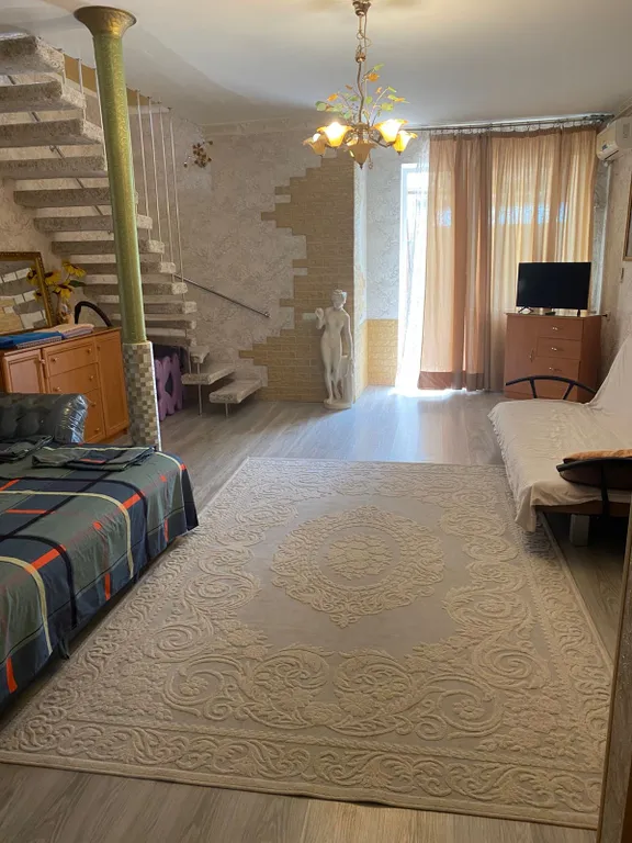 Коттедж 4-комнатный Дом — Евпатория