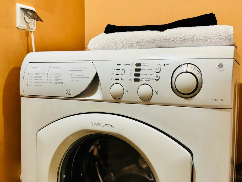 Уютная квартира на берегу реки Невы в центральном районе г. Кировска