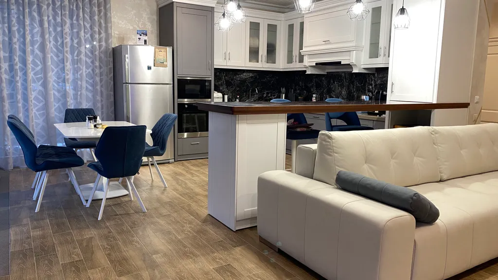 Шале с бассейном