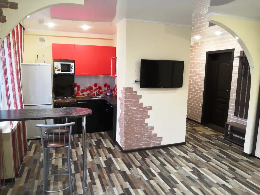 Квартира Студия на 1 этаже с балконом — аренда посуточно в Минусинск