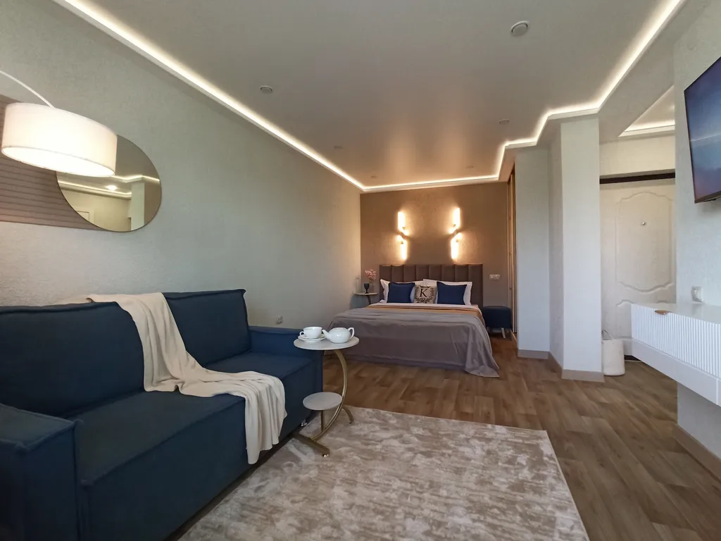 У аэропорта