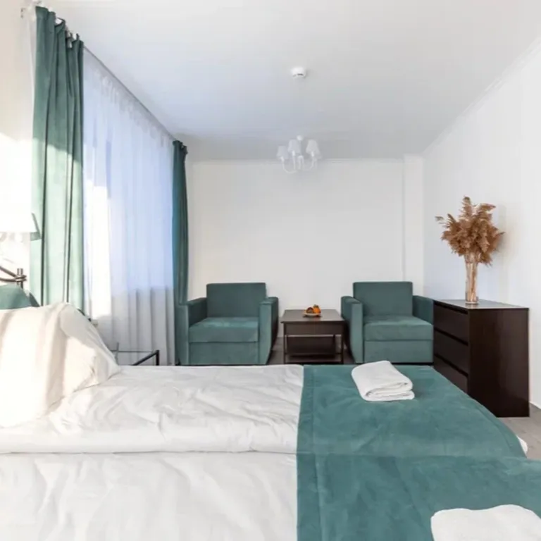 8-комнатный Дом