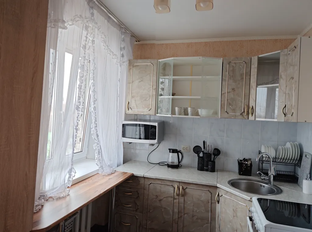 Двухкомнатная квартира с удобным расположением 5 минут до моря