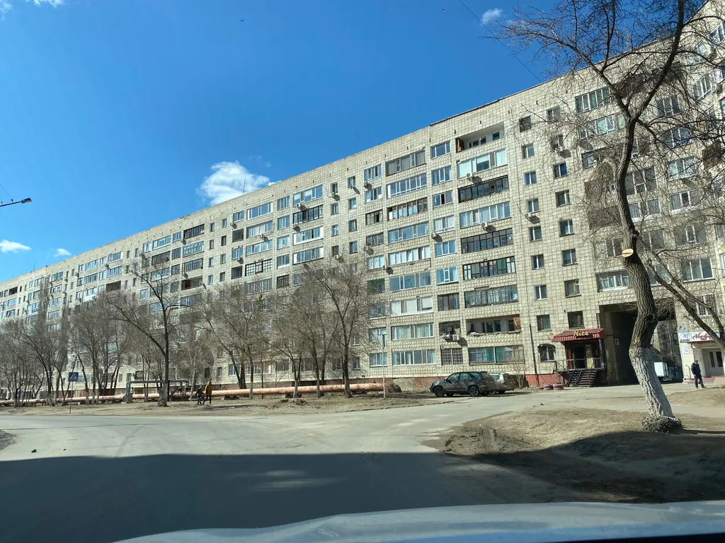 Lux с видом на Иртыш