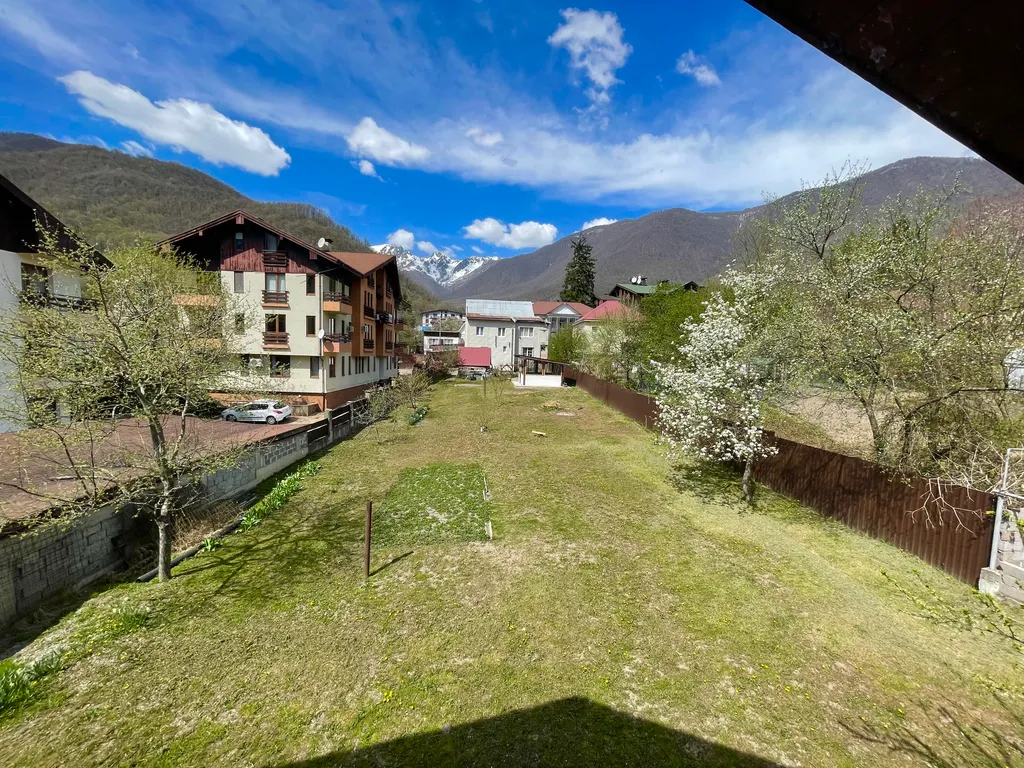 Коттедж в центре Красной Поляны с видом на горы