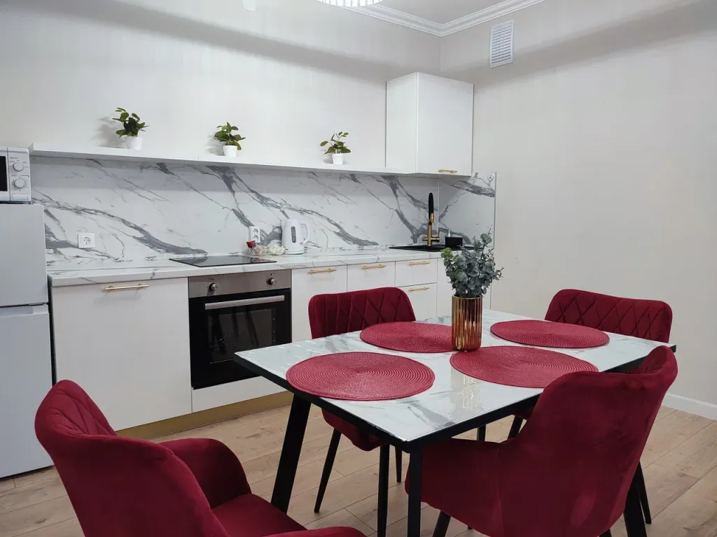 Светлые двухкомнатные апартаменты