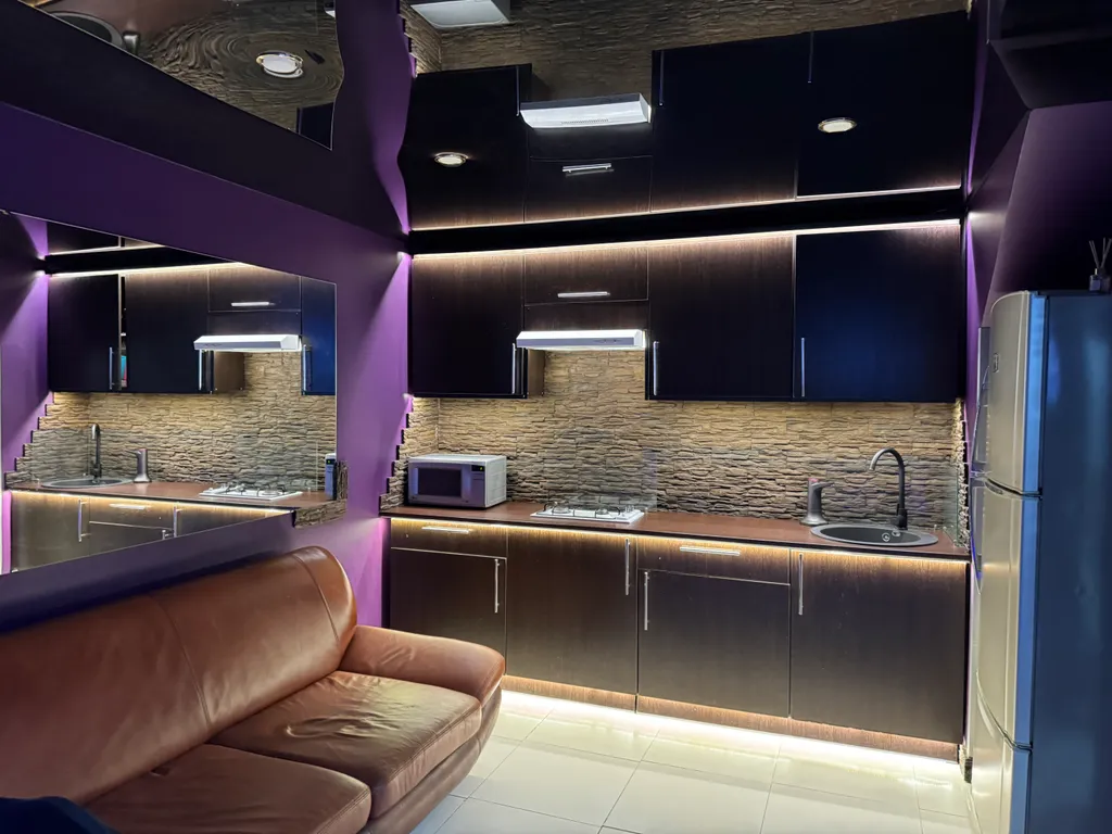 Фиолетовый дом