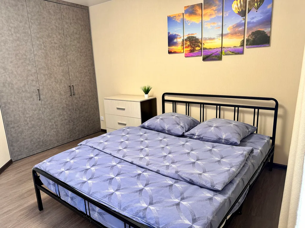 Уютная двухкомнатная квартира с просторной кухней