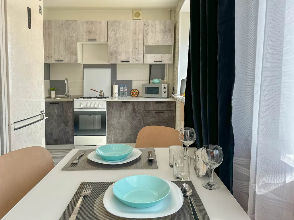 2-комнатная с видом на площадь Ленина