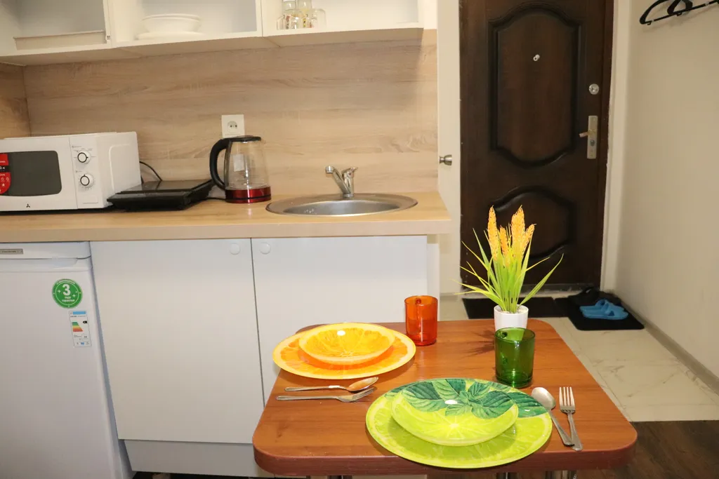 Прохладная студия с двуспальным диваном у станции МЦД4 Железнодорожная