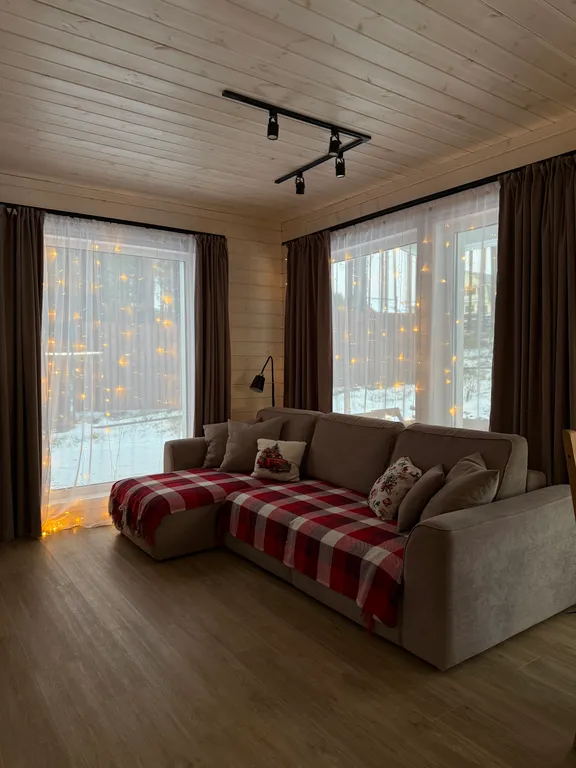 Уютный дом с живописным видом на лес