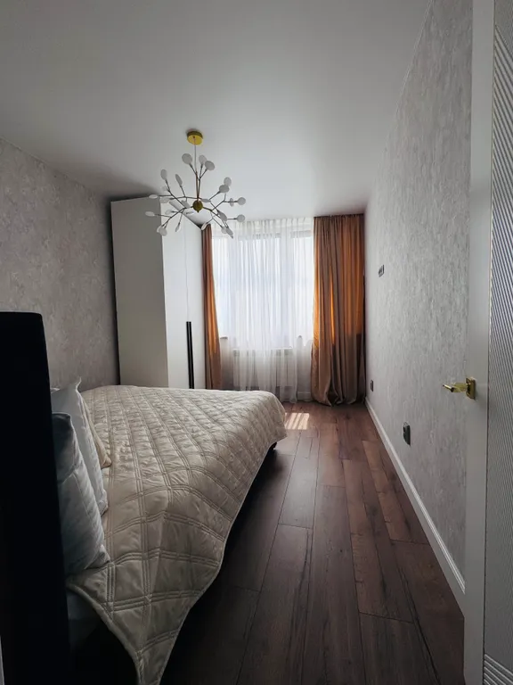 Двухкомнатная квартира с столовой на набережной с видом на Дон