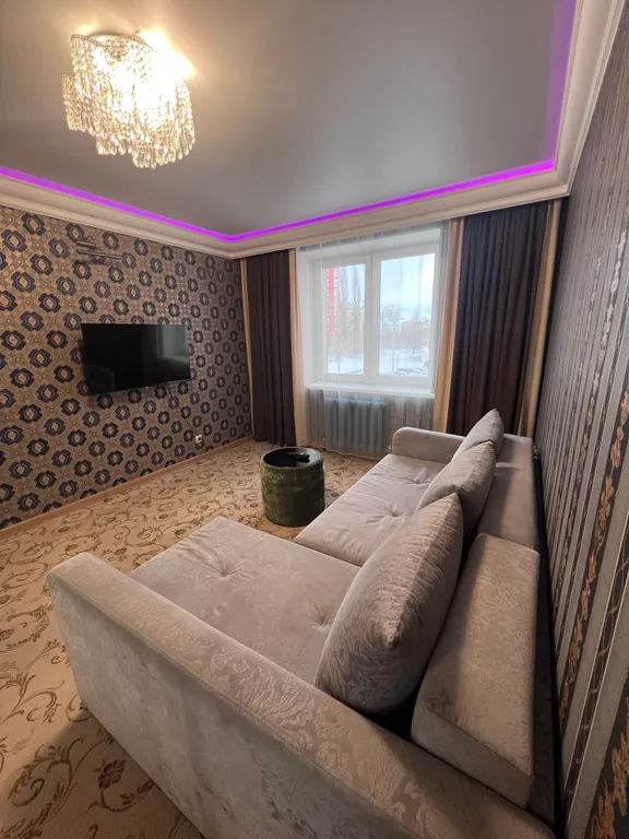 ЦЕНТР.  2 КОМНАТНАЯ КВАРТИРА