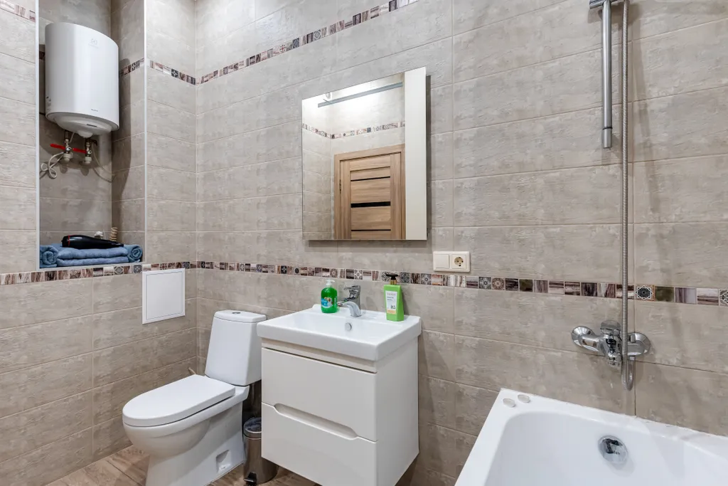 Двушка в центре до 6 человек отчетные документы, ориентир башня париж