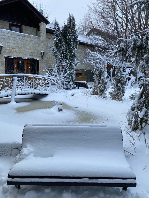 Гостиница с садом и баней