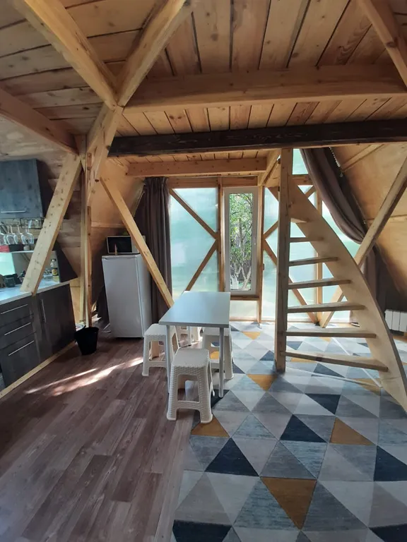 Дом у лесного пруда