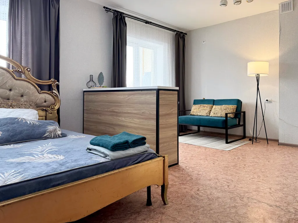 Просторная студия рядом с окружной больницей