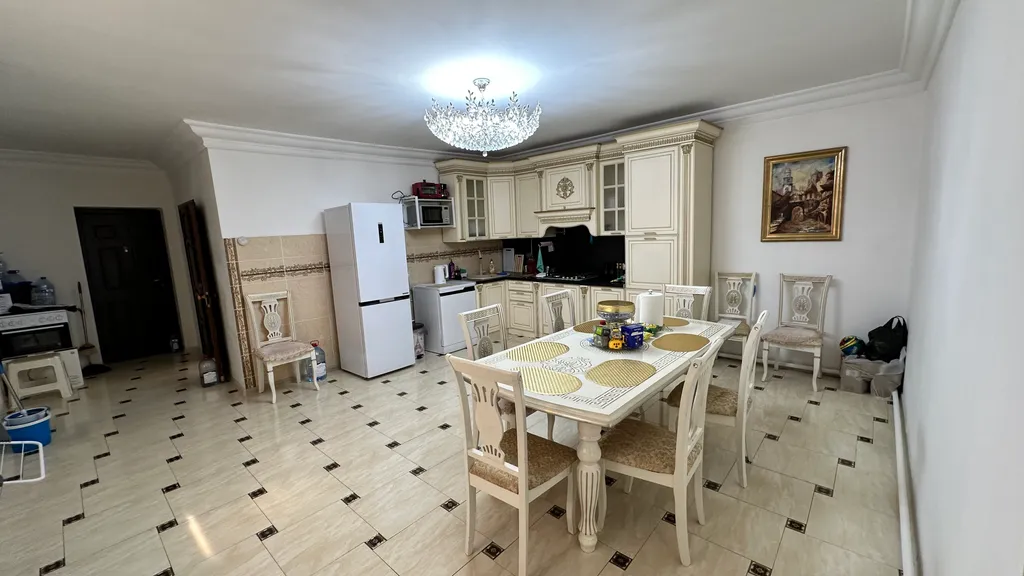 Целый просторный дом в центре