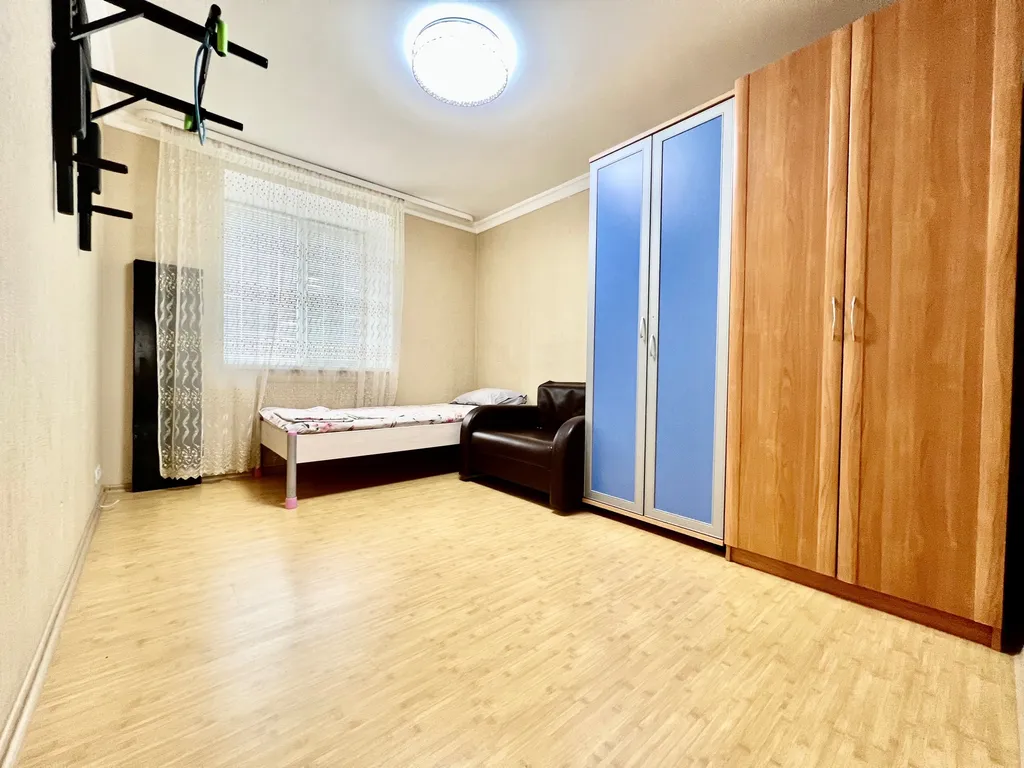 Трехкомнатная квартира в районе ТРК Столица