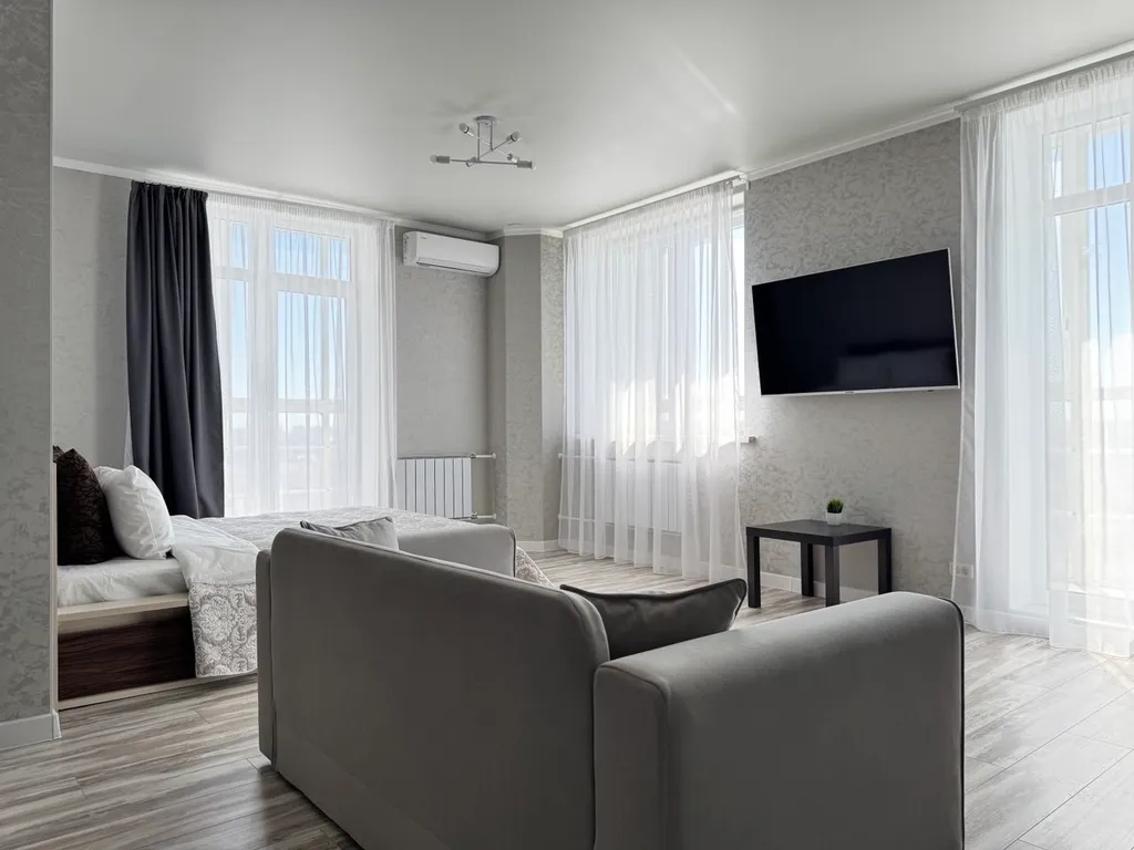 Рядом с аэропортом и жд вокзалом! Успейте забронировать!