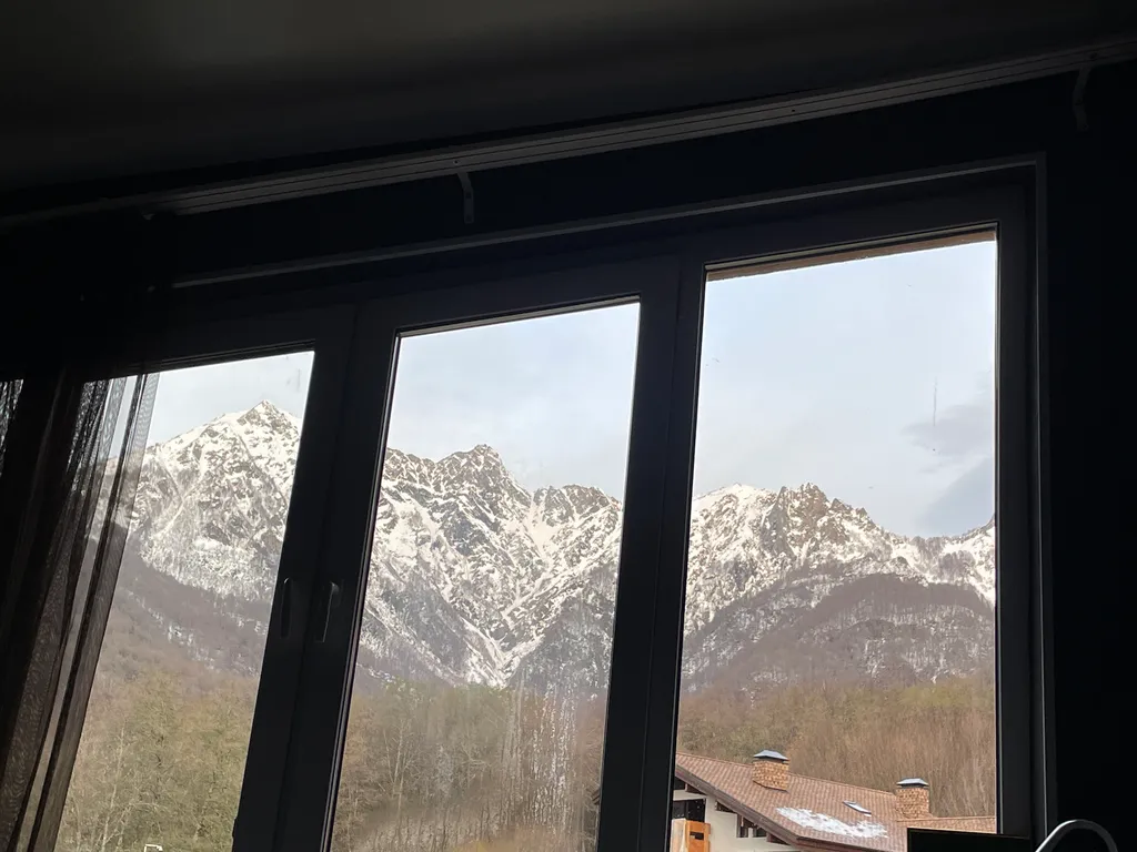 Уютная квартира с видом на горы