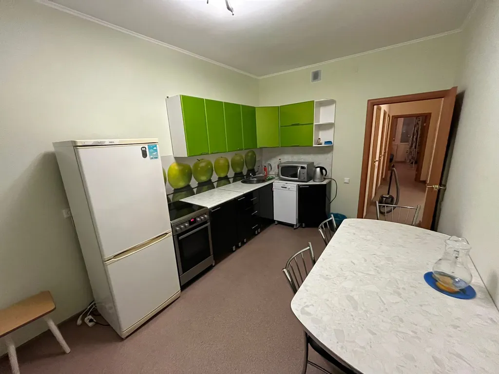 Уютная 2-комнатная квартира возле ТЦ Аура