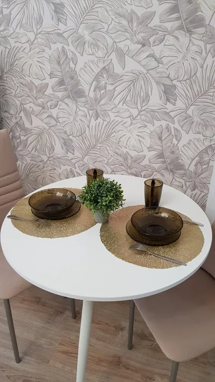 Стильная студия с балконом рядом с парком