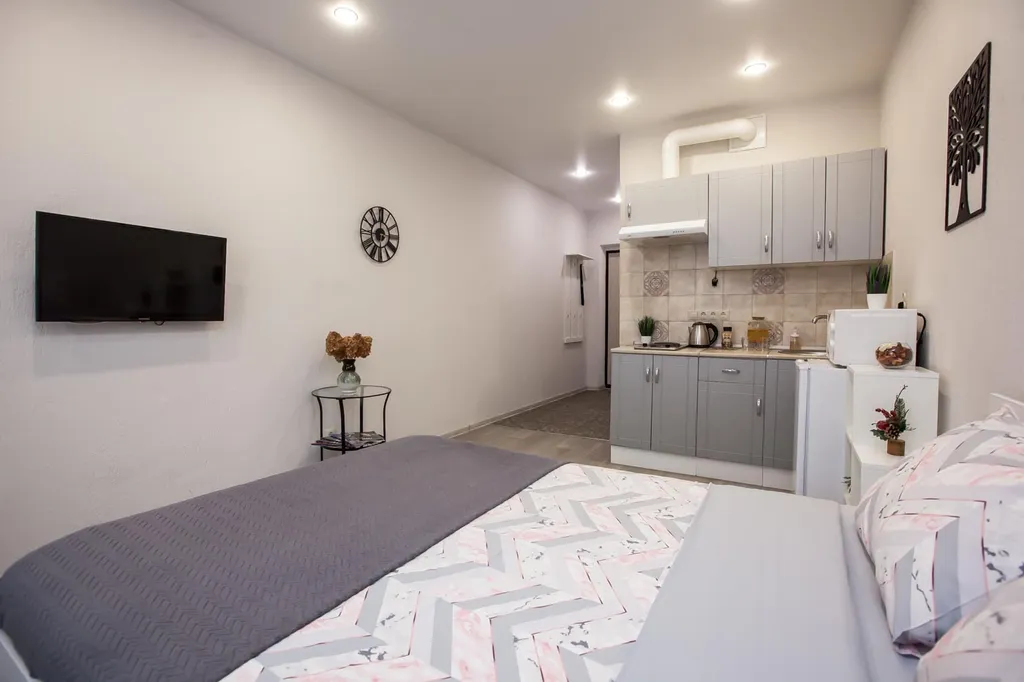 Квартира Уютная студия в престижном районе города рядом с лесом — аренда посуточно в Тольятти