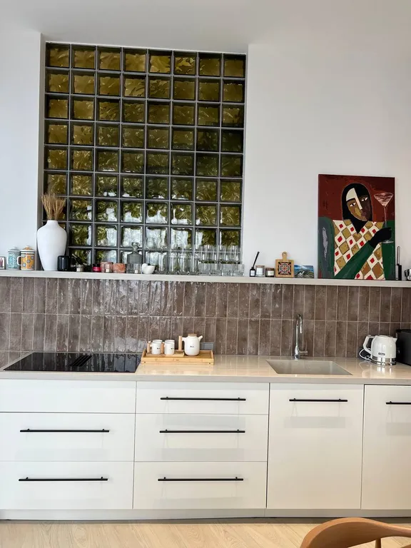 Новый стильный дом с видом на море