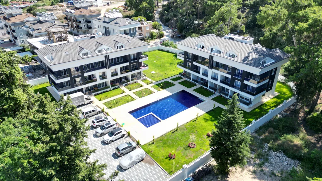 Квартира с видом на горы и выходом к бассейну