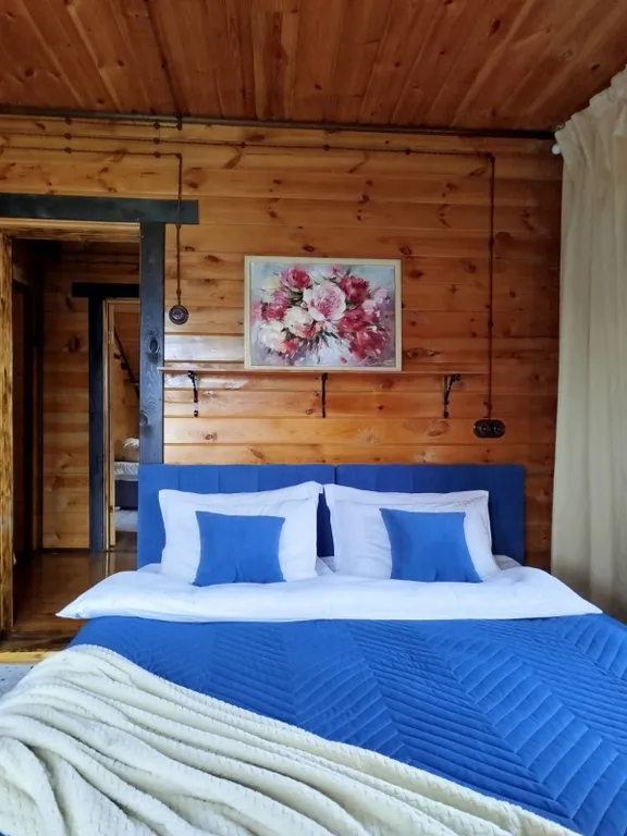 Гостевой дом у озера и скалы Кит