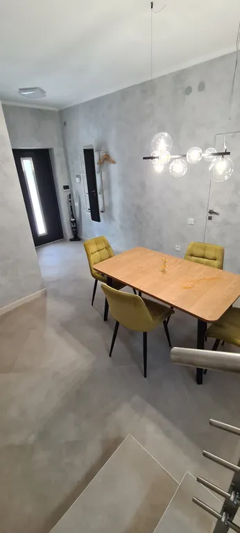 Пол дома на берегу моря