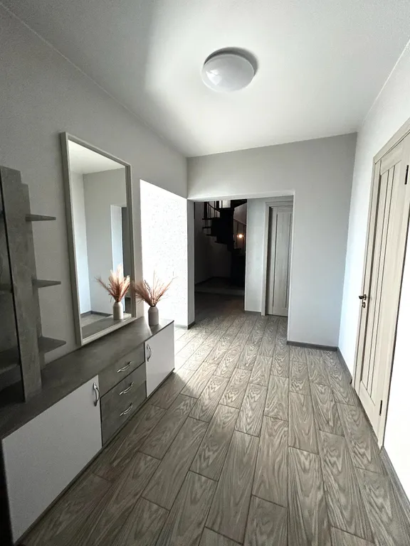 4-комнатный Дом