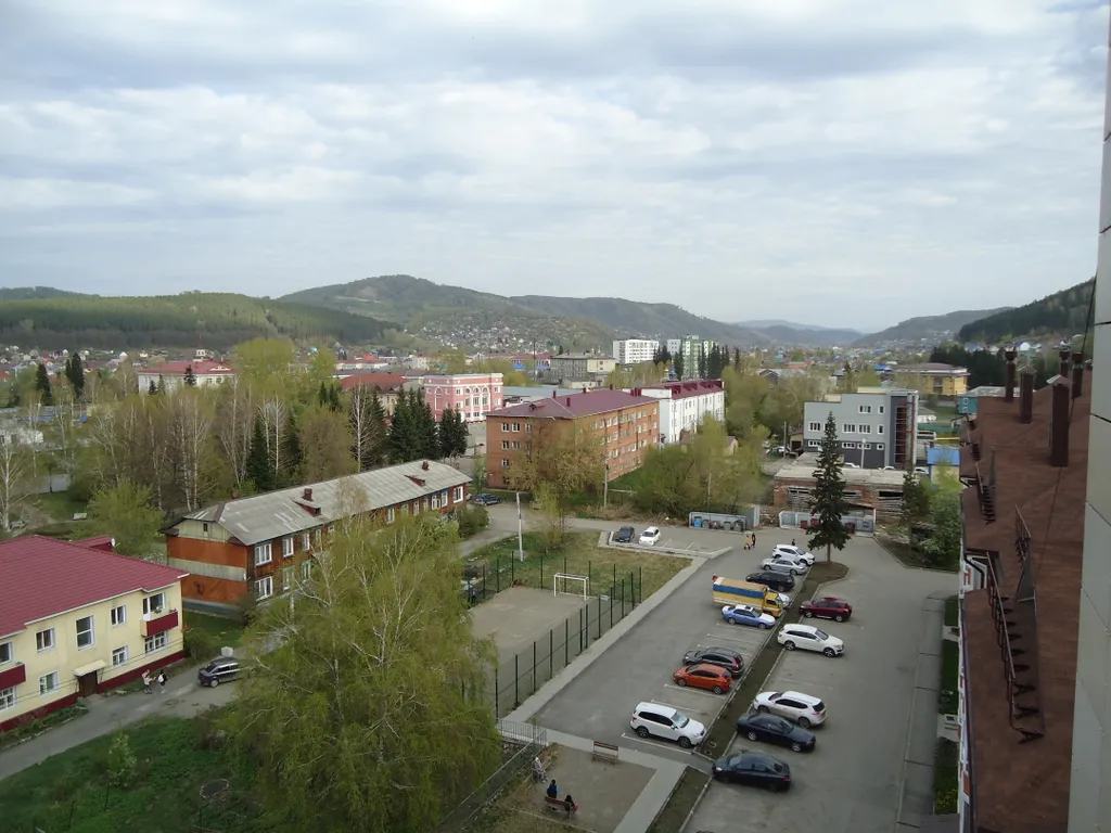 Апартамент с видом на горы в центре города