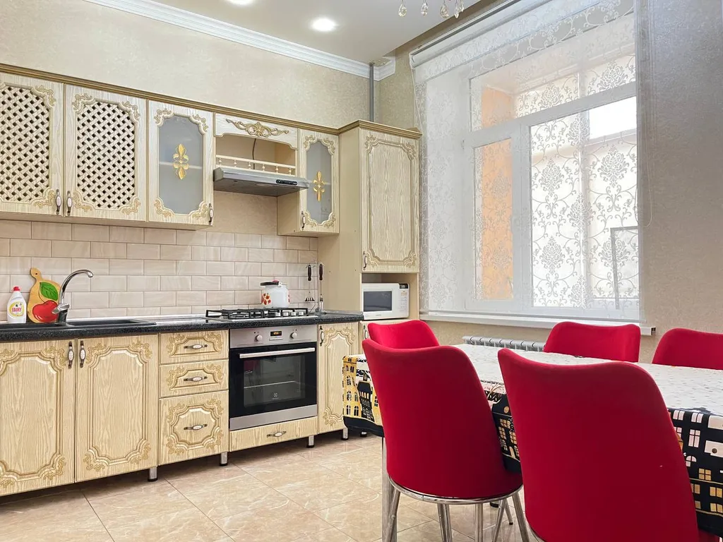 У себя дома