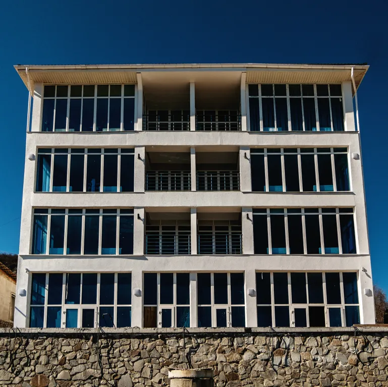 Квартира 3-комнатная Квартира — Малый Маяк