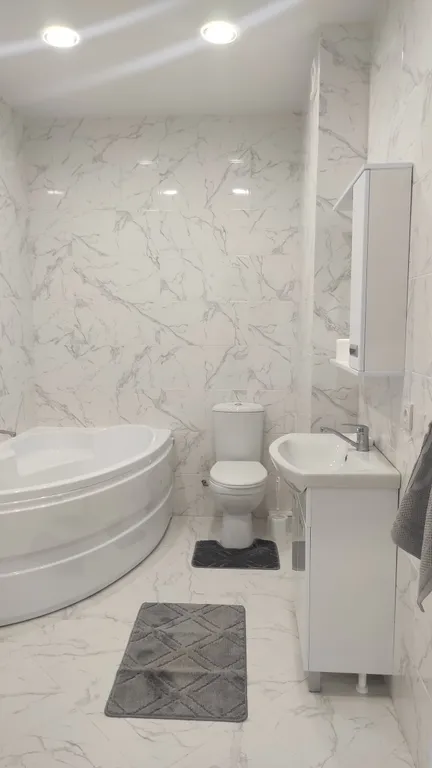 Новая светлая квартира со всеми удобствами