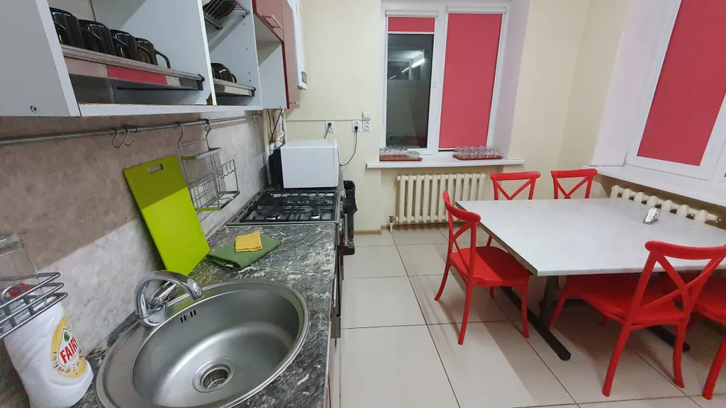 5 изолированных комнат и Зал