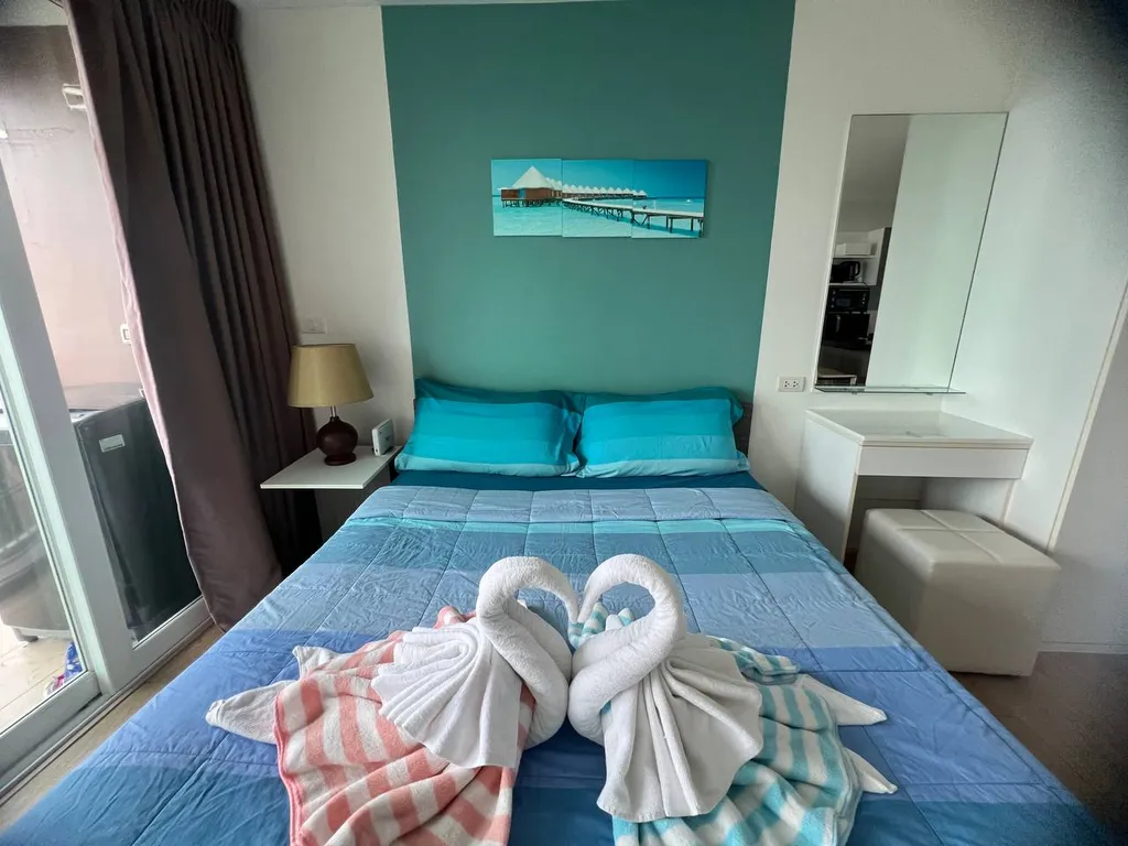 Студия после ремонта с удивительным видом с 8 этажа в центре Каты