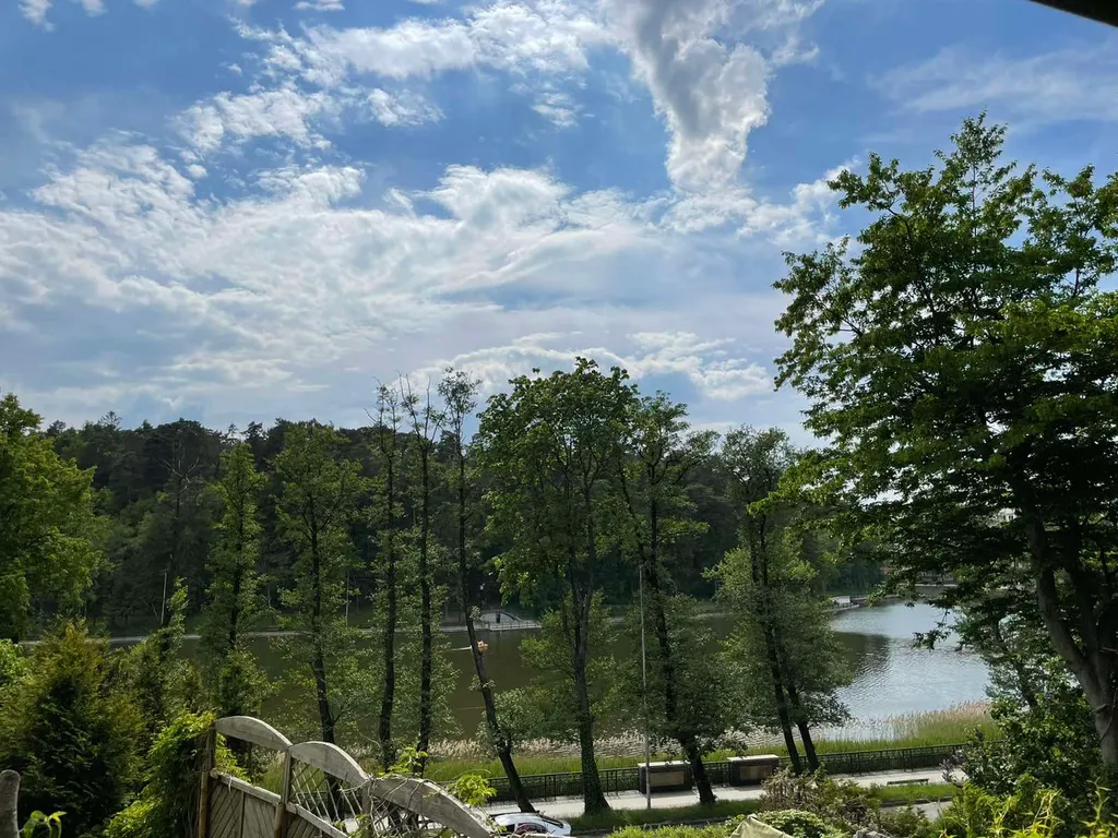 Коттедж Апартаменты с видом на озеро тихое — Светлогорск