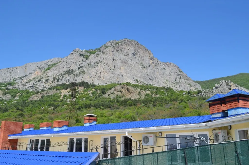 НОВАЯ КВАРТИРА С МАНСАРДОЙ ПАНОРМНЫЕ ВИДЫ НА МОРЕ,ГОРЫ,ФОРОССКИЙ ХРАМ!