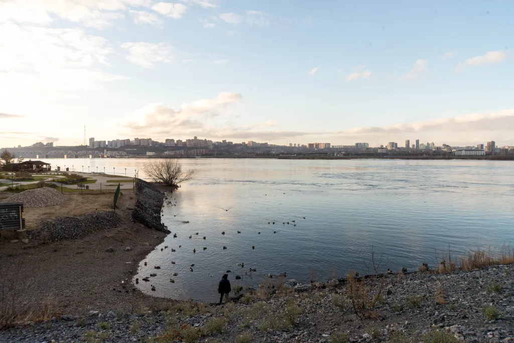 Квартира Квартира Однокомнатная на берегу Енисея, рядом дворец Ярыгина — Красноярск