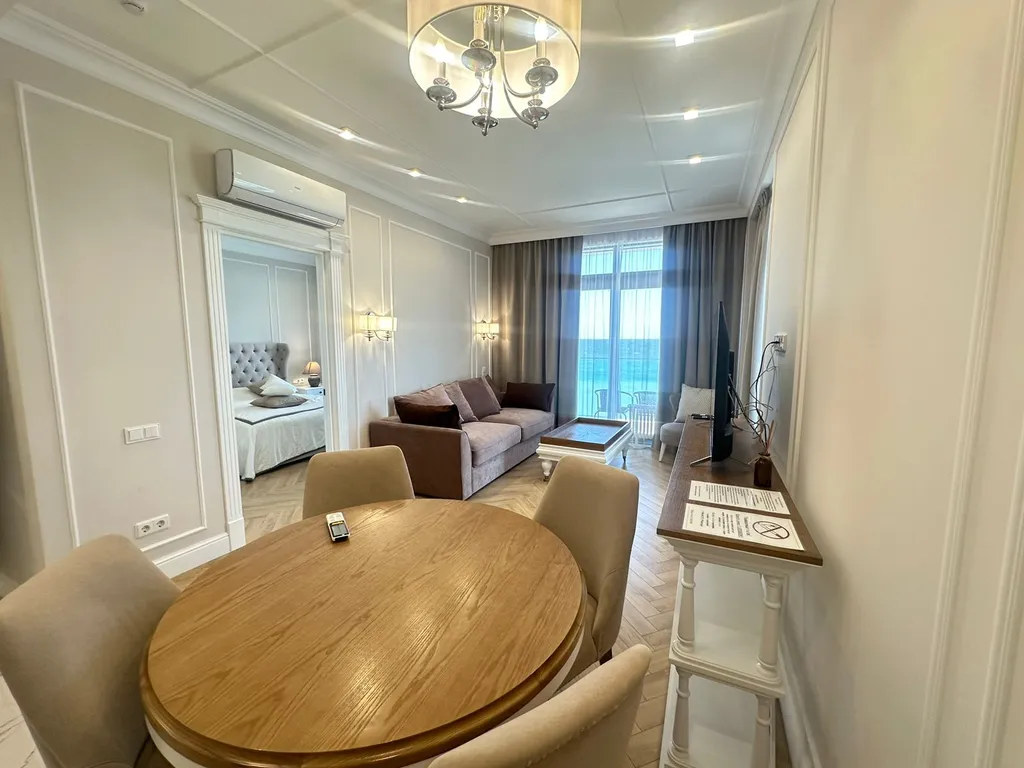 Трехкомнатные апартаменты рядом с морем